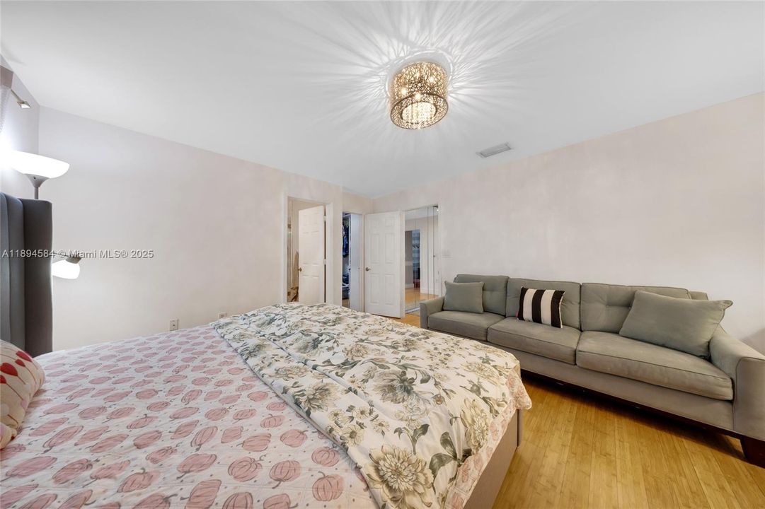 Active With Contract: $580,000 (4 beds, 2 baths, 2009 Square Feet)