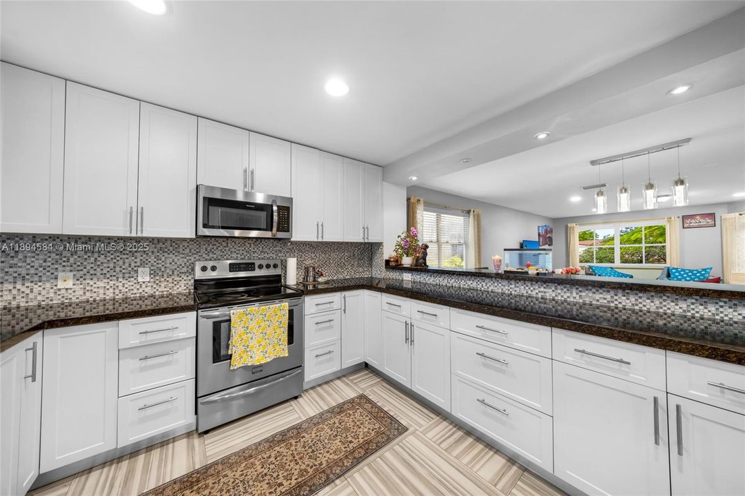 Active With Contract: $580,000 (4 beds, 2 baths, 2009 Square Feet)