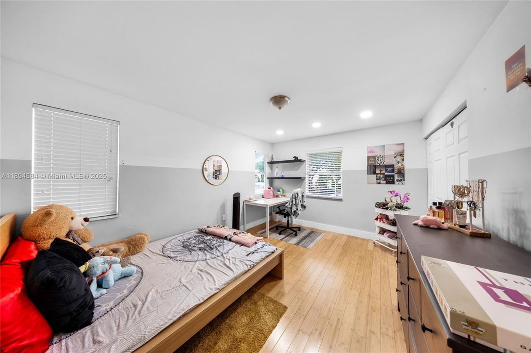 Active With Contract: $580,000 (4 beds, 2 baths, 2009 Square Feet)