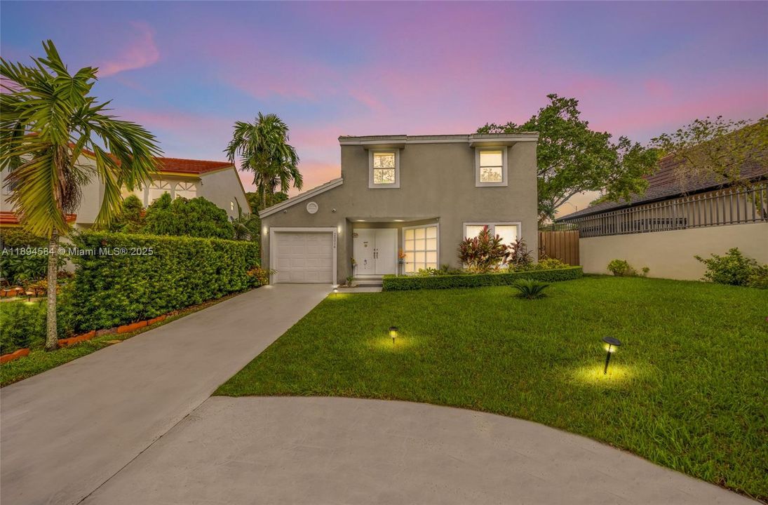 Active With Contract: $580,000 (4 beds, 2 baths, 2009 Square Feet)