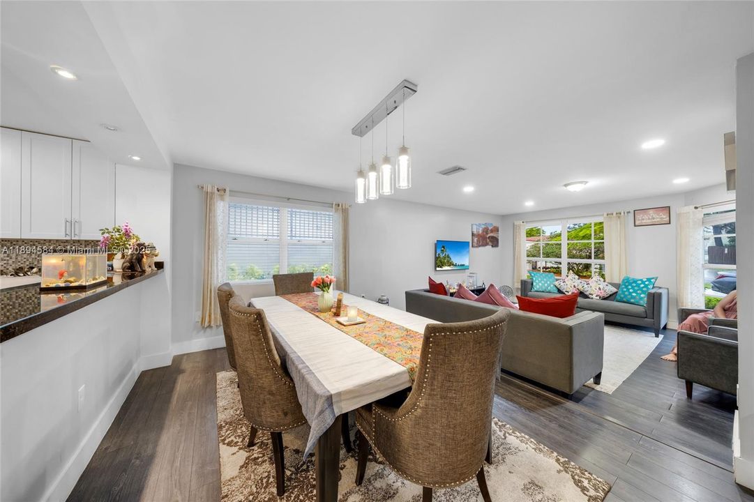 Active With Contract: $580,000 (4 beds, 2 baths, 2009 Square Feet)