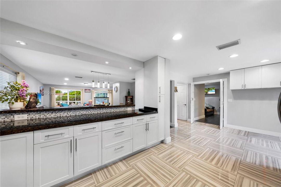 Active With Contract: $580,000 (4 beds, 2 baths, 2009 Square Feet)