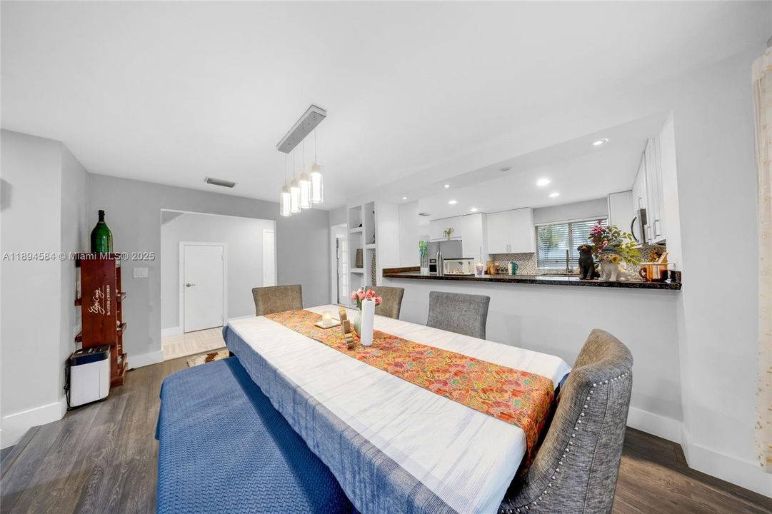 Active With Contract: $580,000 (4 beds, 2 baths, 2009 Square Feet)