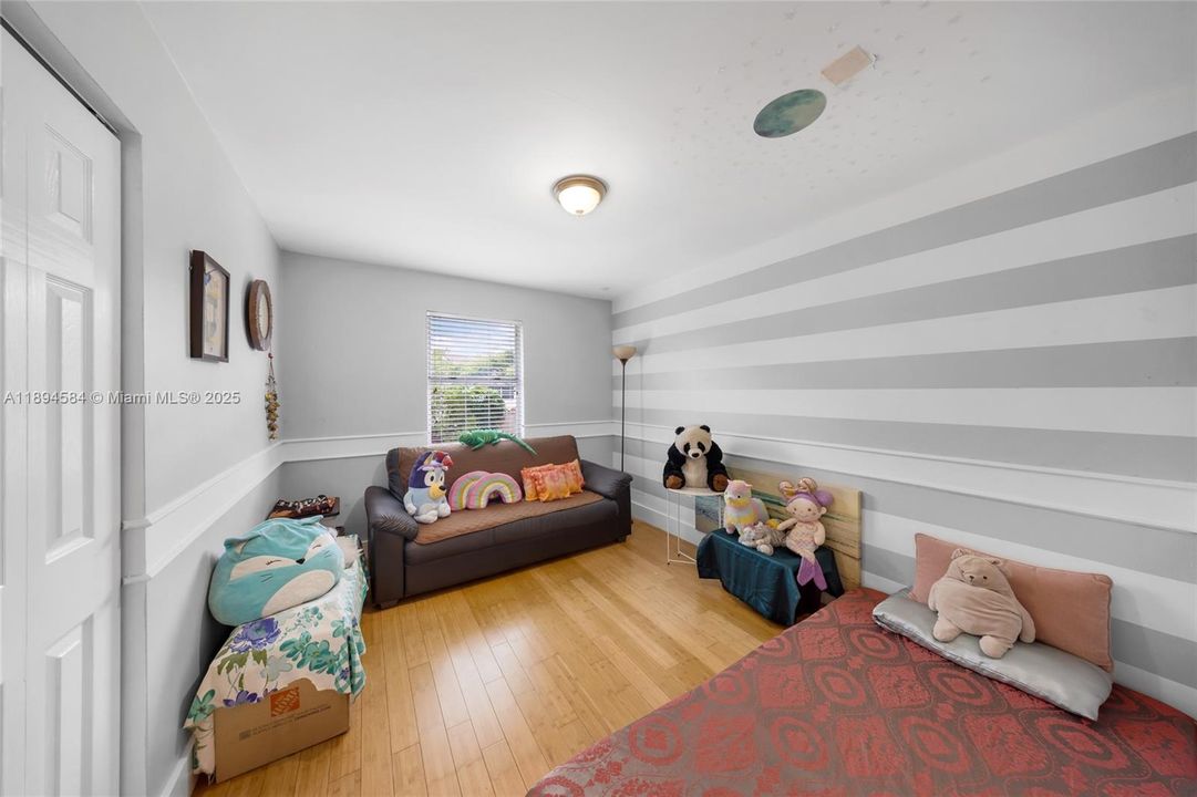 Active With Contract: $580,000 (4 beds, 2 baths, 2009 Square Feet)