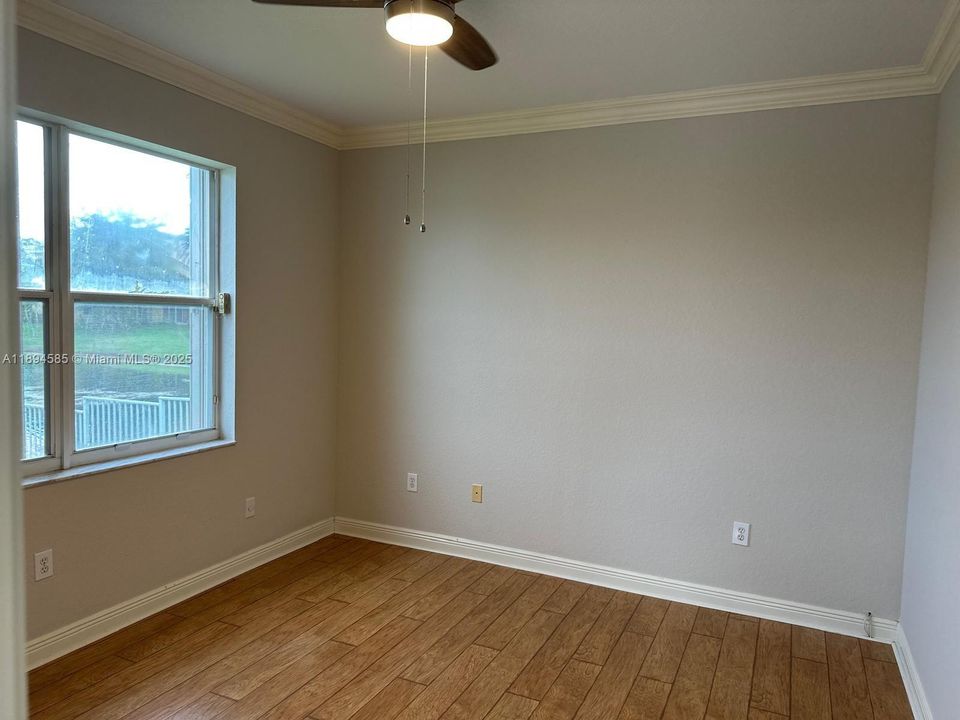 На продажу: $1,050,000 (5 спален, 3 ванн, 2951 Квадратных фут)