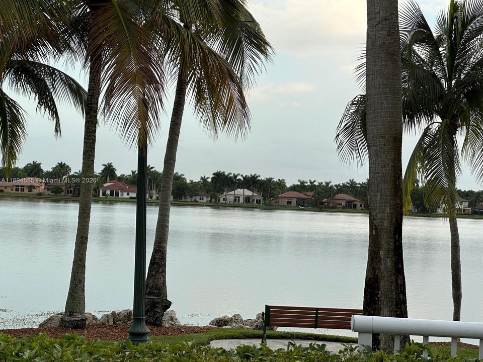 На продажу: $1,050,000 (5 спален, 3 ванн, 2951 Квадратных фут)