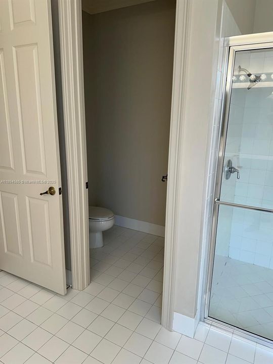 На продажу: $1,050,000 (5 спален, 3 ванн, 2951 Квадратных фут)