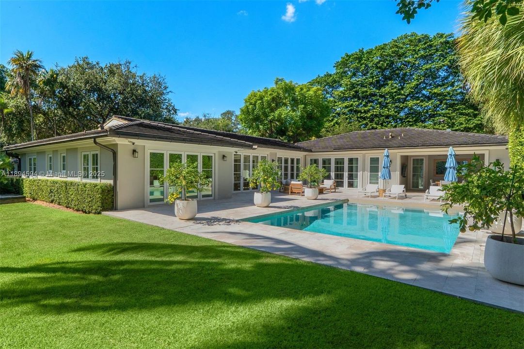 Activo con contrato: $7,990,000 (5 camas, 5 baños, 4081 Pies cuadrados)