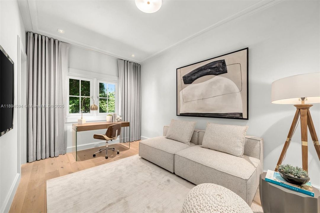 Activo con contrato: $7,990,000 (5 camas, 5 baños, 4081 Pies cuadrados)