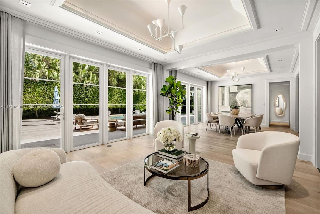 Activo con contrato: $7,990,000 (5 camas, 5 baños, 4081 Pies cuadrados)