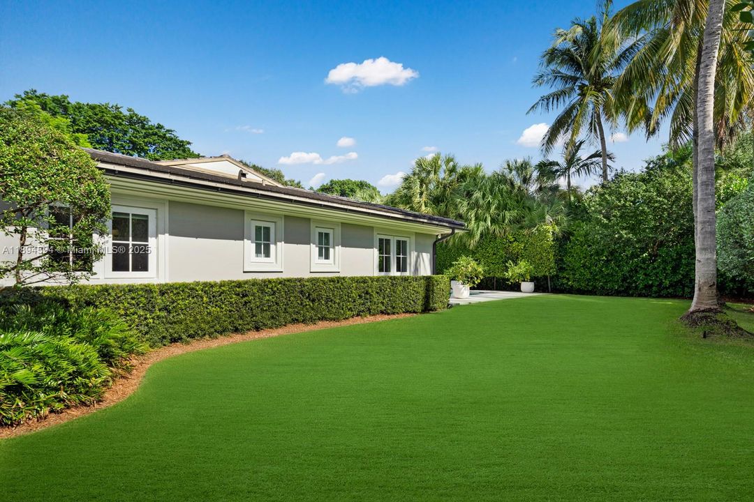 Activo con contrato: $7,990,000 (5 camas, 5 baños, 4081 Pies cuadrados)