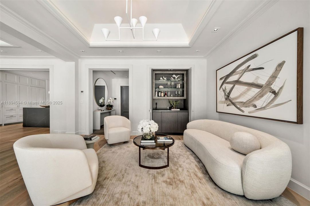 Activo con contrato: $7,990,000 (5 camas, 5 baños, 4081 Pies cuadrados)