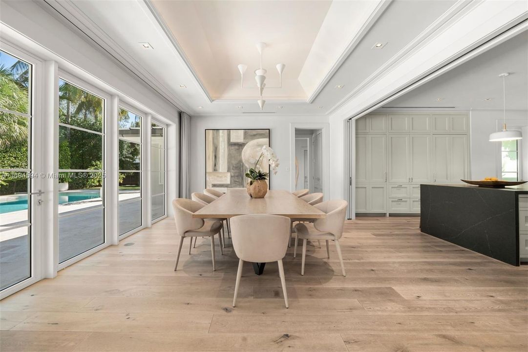 Activo con contrato: $7,990,000 (5 camas, 5 baños, 4081 Pies cuadrados)