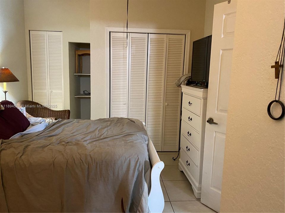 Recently Rented: $1,500 (1 beds, 1 baths, 3341 Square Feet)