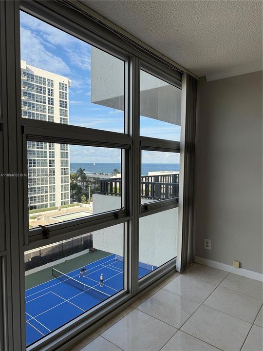 Active With Contract: $2,100 (2 beds, 2 baths, 1050 Square Feet)