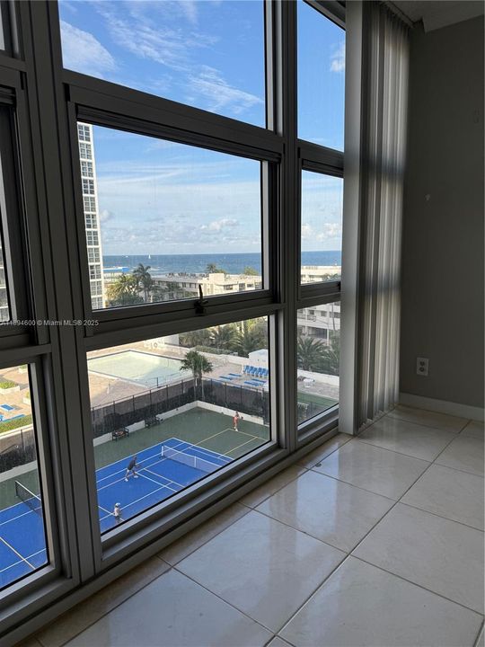 Active With Contract: $2,100 (2 beds, 2 baths, 1050 Square Feet)