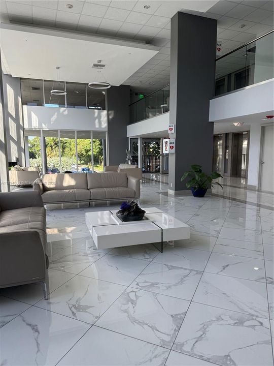 Active With Contract: $2,100 (2 beds, 2 baths, 1050 Square Feet)