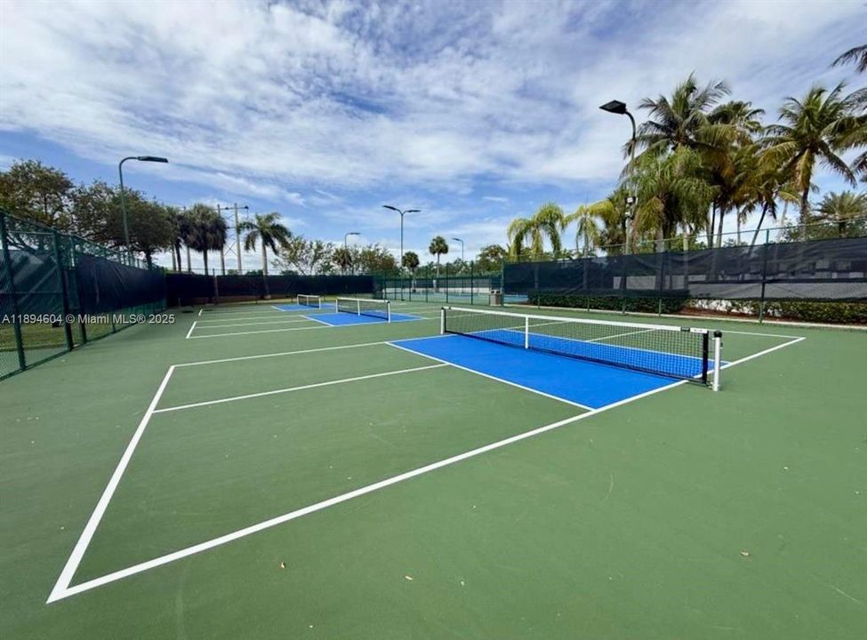 Active With Contract: $4,150 (4 beds, 2 baths, 2174 Square Feet)