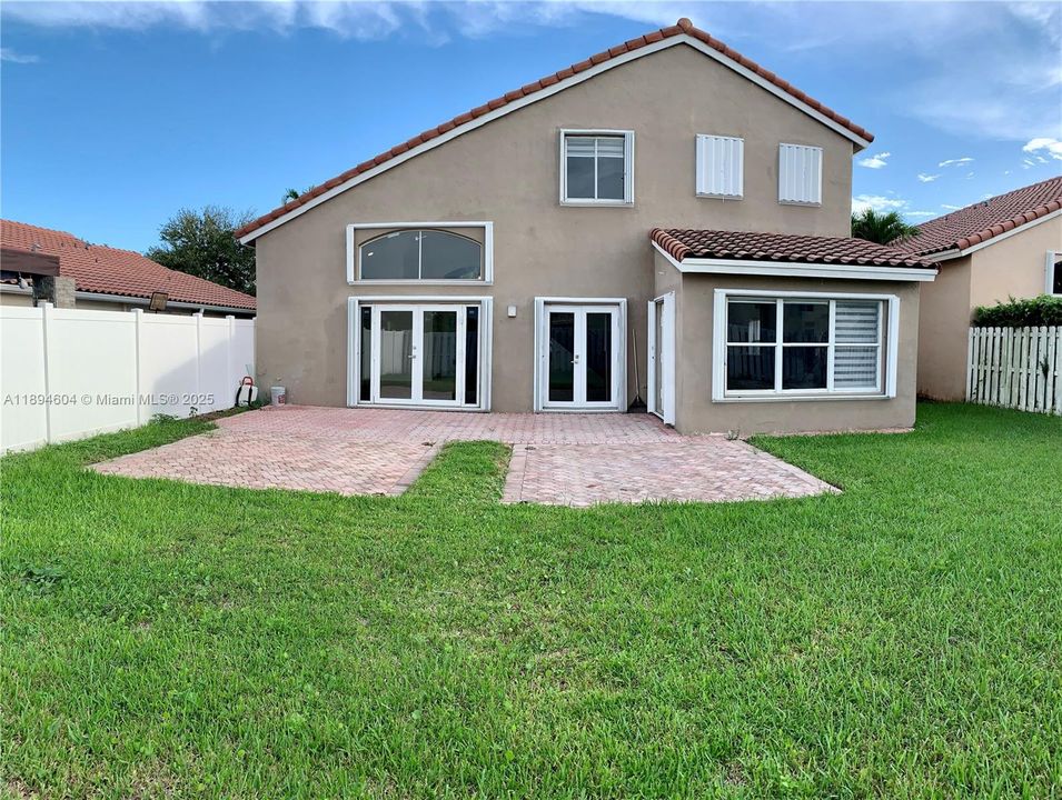 Active With Contract: $4,150 (4 beds, 2 baths, 2174 Square Feet)