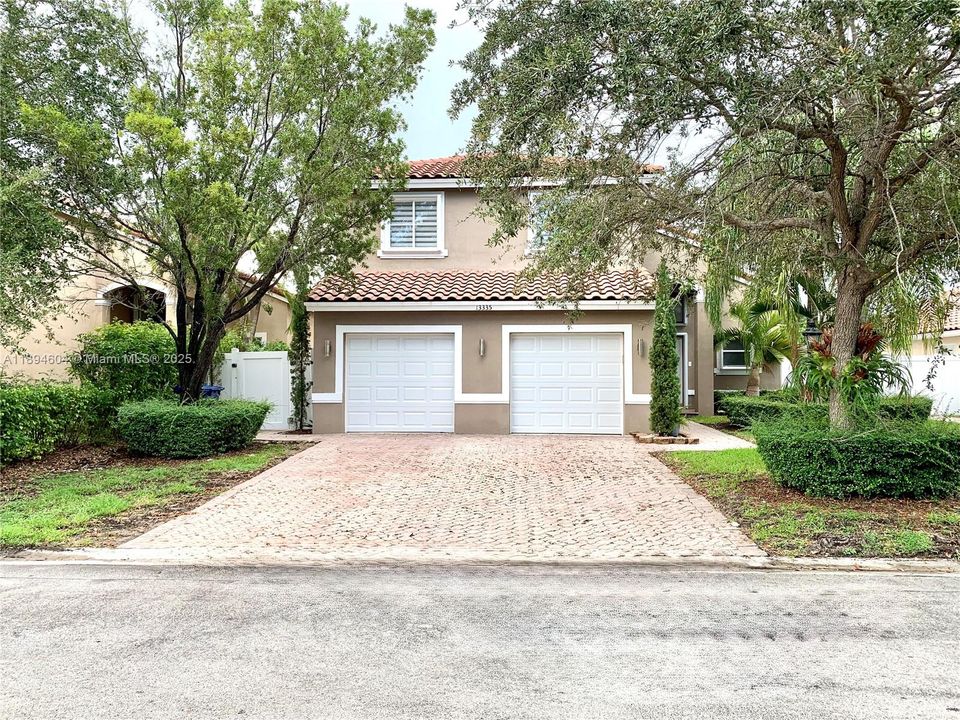 Active With Contract: $4,150 (4 beds, 2 baths, 2174 Square Feet)