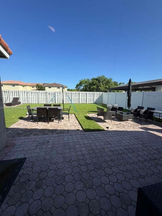 Active With Contract: $4,150 (4 beds, 2 baths, 2174 Square Feet)