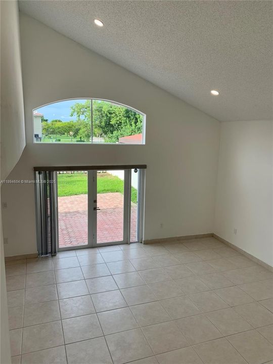 Active With Contract: $4,150 (4 beds, 2 baths, 2174 Square Feet)