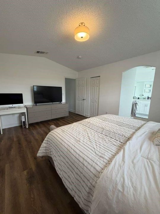 Active With Contract: $4,150 (4 beds, 2 baths, 2174 Square Feet)