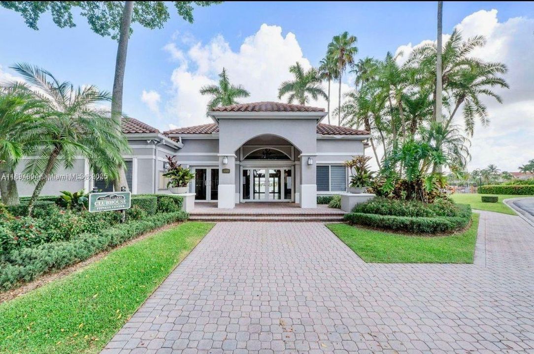 Active With Contract: $4,150 (4 beds, 2 baths, 2174 Square Feet)