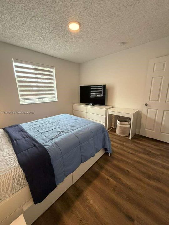 Active With Contract: $4,150 (4 beds, 2 baths, 2174 Square Feet)