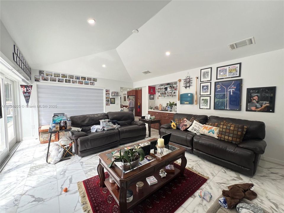 For Rent: $12,000 (4 beds, 3 baths, 3018 Square Feet)