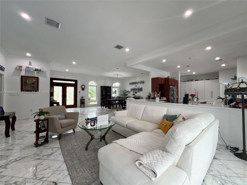 For Rent: $12,000 (4 beds, 3 baths, 3018 Square Feet)