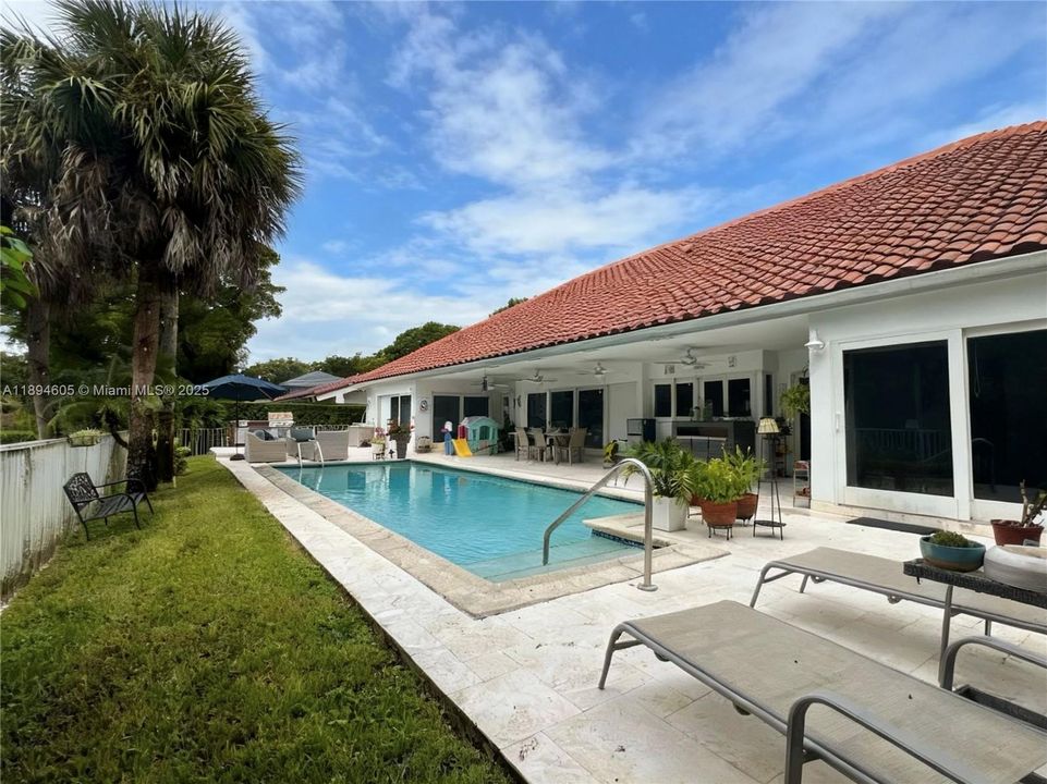 For Rent: $12,000 (4 beds, 3 baths, 3018 Square Feet)