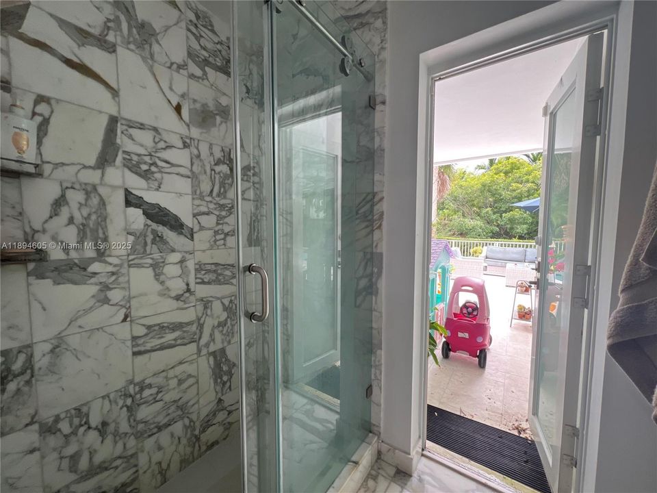 For Rent: $12,000 (4 beds, 3 baths, 3018 Square Feet)