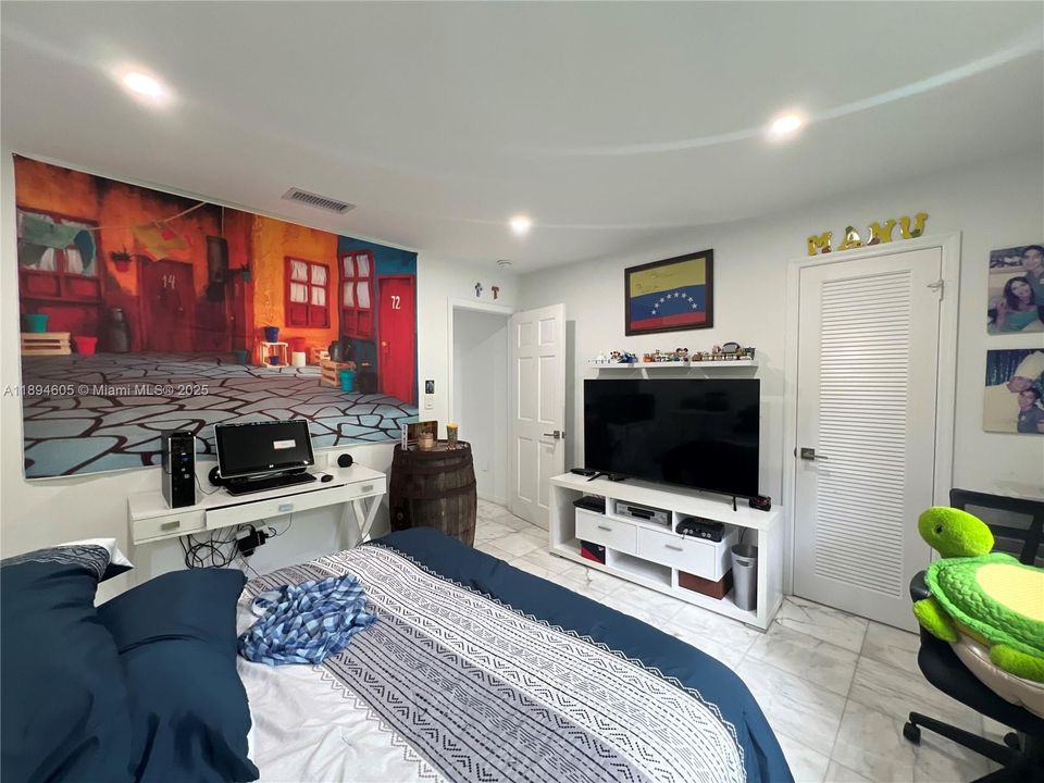 For Rent: $12,000 (4 beds, 3 baths, 3018 Square Feet)