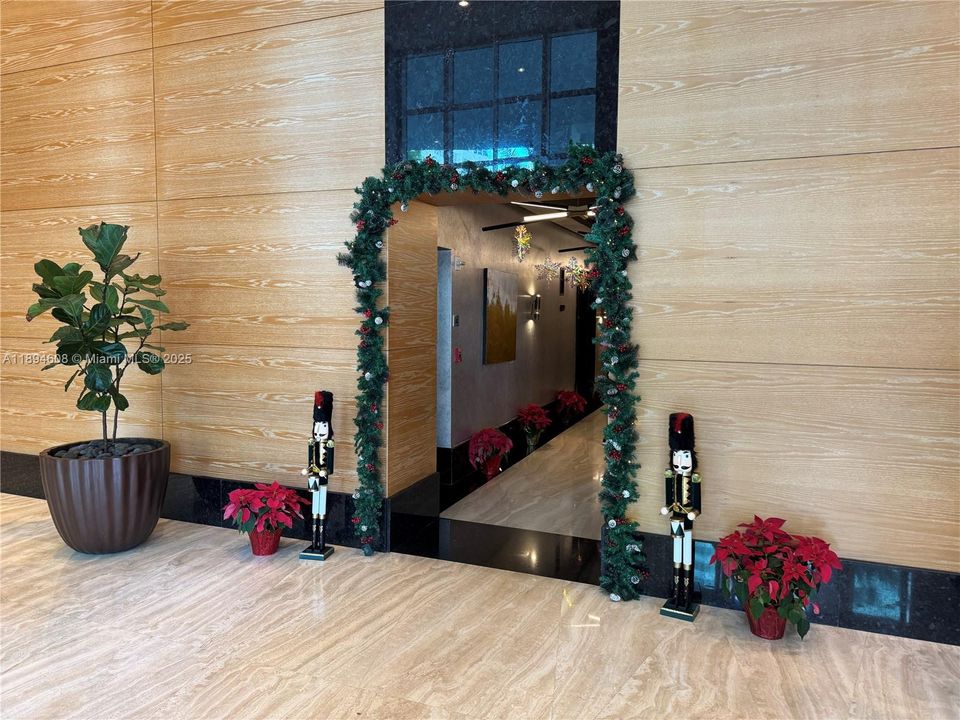 待售: $1,150,000 (2 贝兹, 2 浴室, 1278 平方英尺)