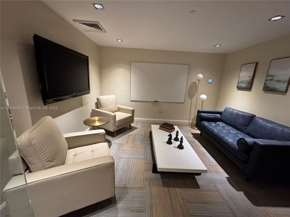 待售: $1,150,000 (2 贝兹, 2 浴室, 1278 平方英尺)