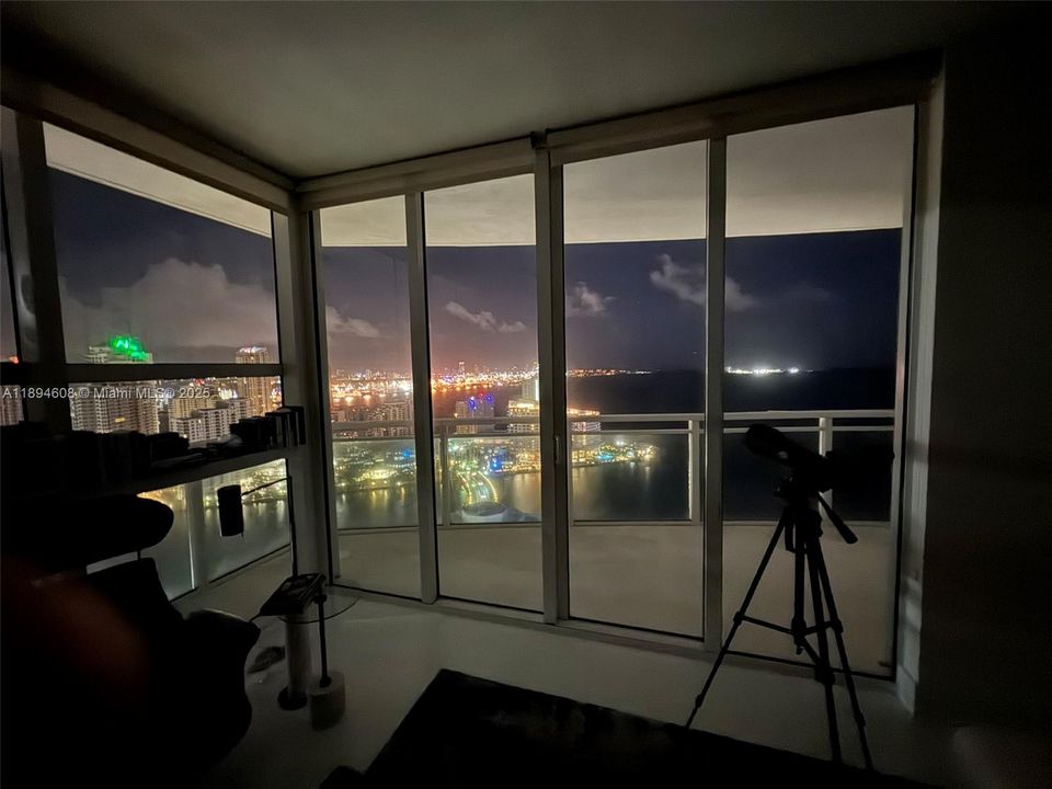 待售: $1,150,000 (2 贝兹, 2 浴室, 1278 平方英尺)