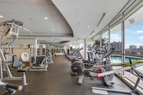 For Rent: $6,000 (2 beds, 2 baths, 1140 Square Feet)