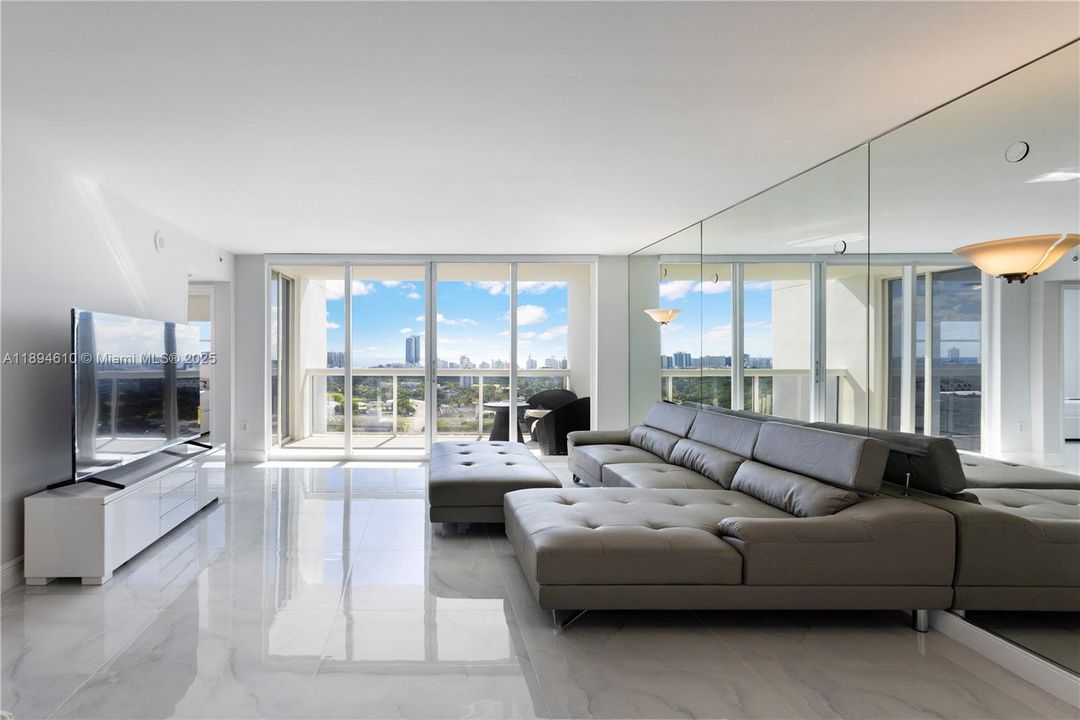 For Rent: $6,000 (2 beds, 2 baths, 1140 Square Feet)