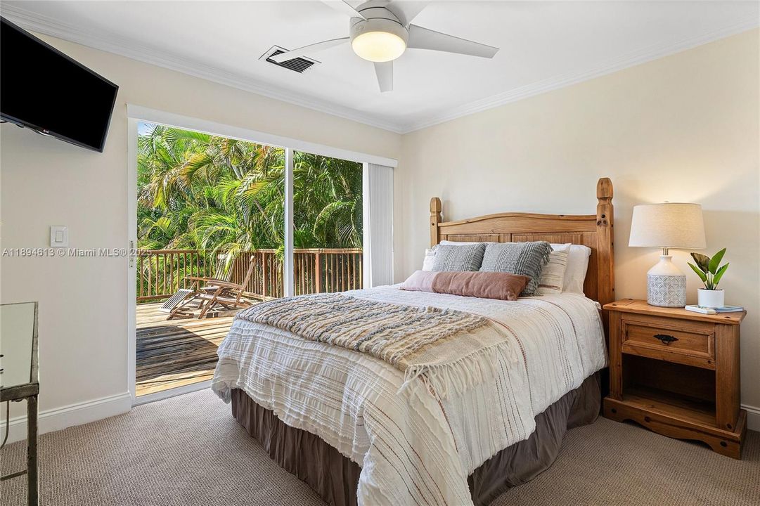 For Sale: $1,399,000 (3 beds, 2 baths, 1596 Square Feet)