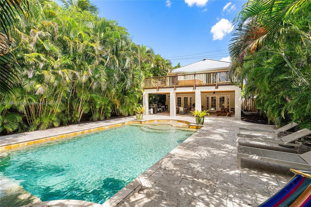 For Sale: $1,399,000 (3 beds, 2 baths, 1596 Square Feet)