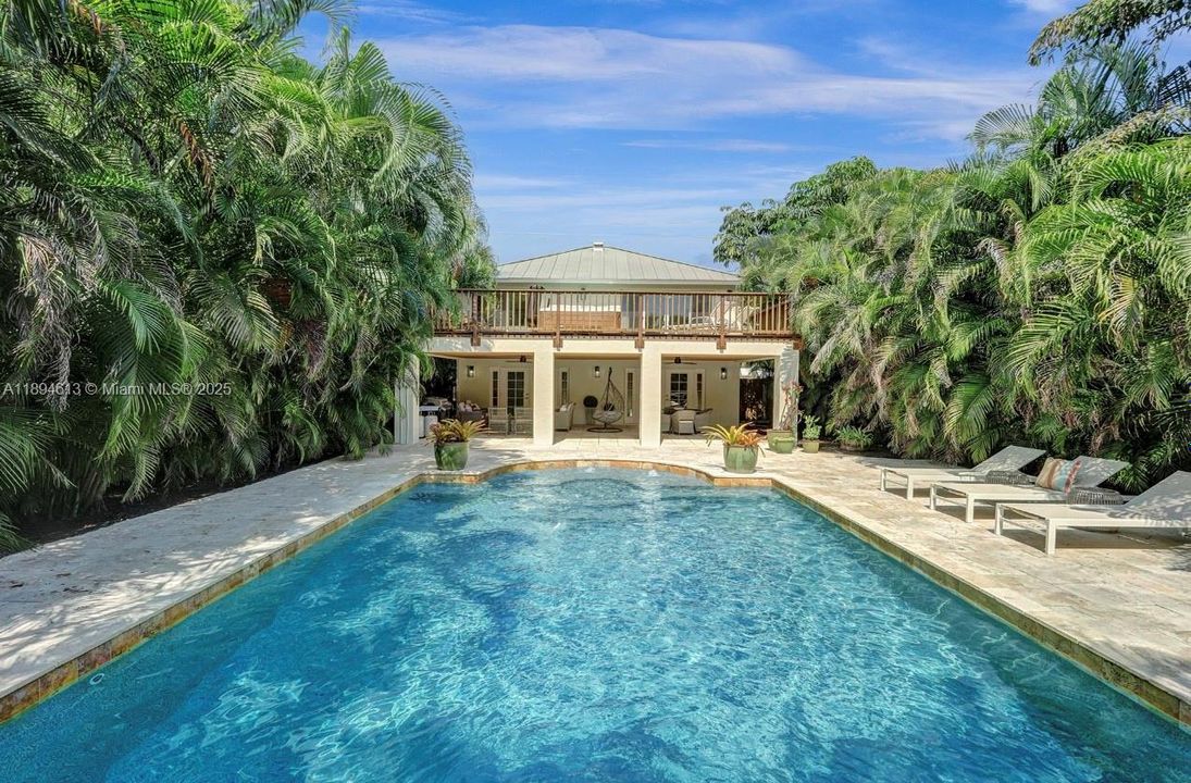 For Sale: $1,399,000 (3 beds, 2 baths, 1596 Square Feet)