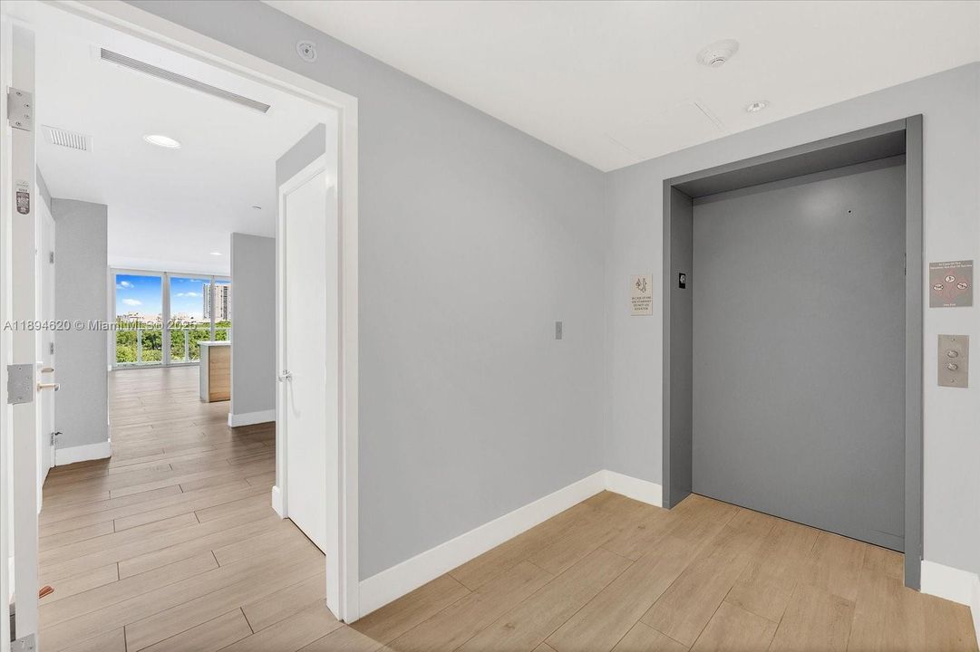 Recently Rented: $3,600 (2 beds, 2 baths, 1122 Square Feet)