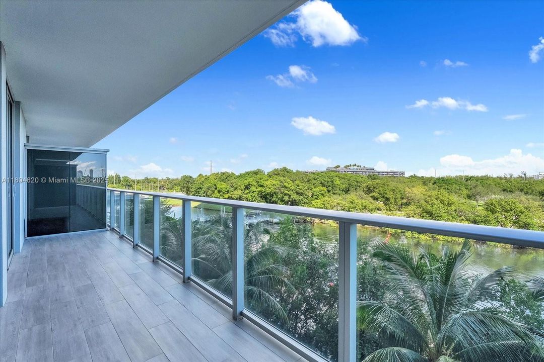 Recently Rented: $3,600 (2 beds, 2 baths, 1122 Square Feet)