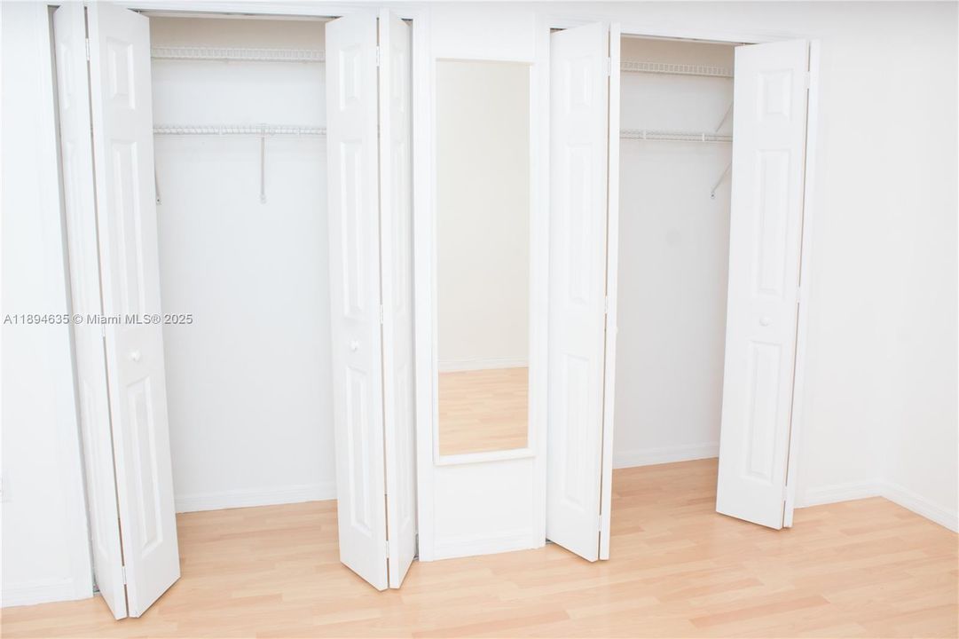 Active With Contract: $2,100 (1 beds, 1 baths, 615 Square Feet)