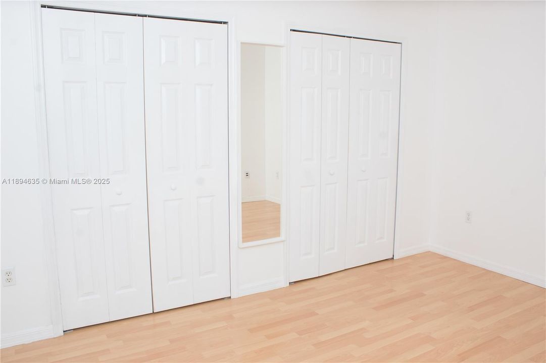 Active With Contract: $2,100 (1 beds, 1 baths, 615 Square Feet)