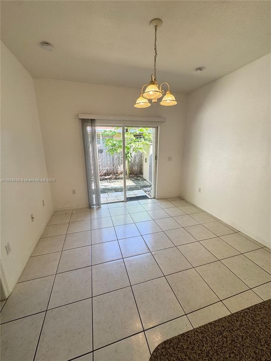 For Rent: $2,100 (2 beds, 2 baths, 1000 Square Feet)