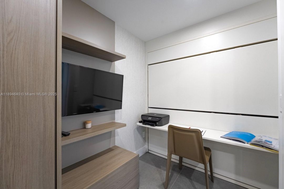 待售: $1,575,000 (1 贝兹, 2 浴室, 1030 平方英尺)