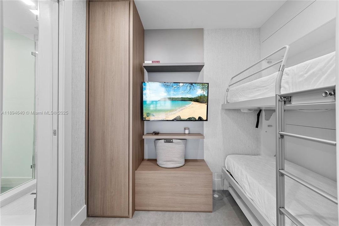 Flex space bedroom or office