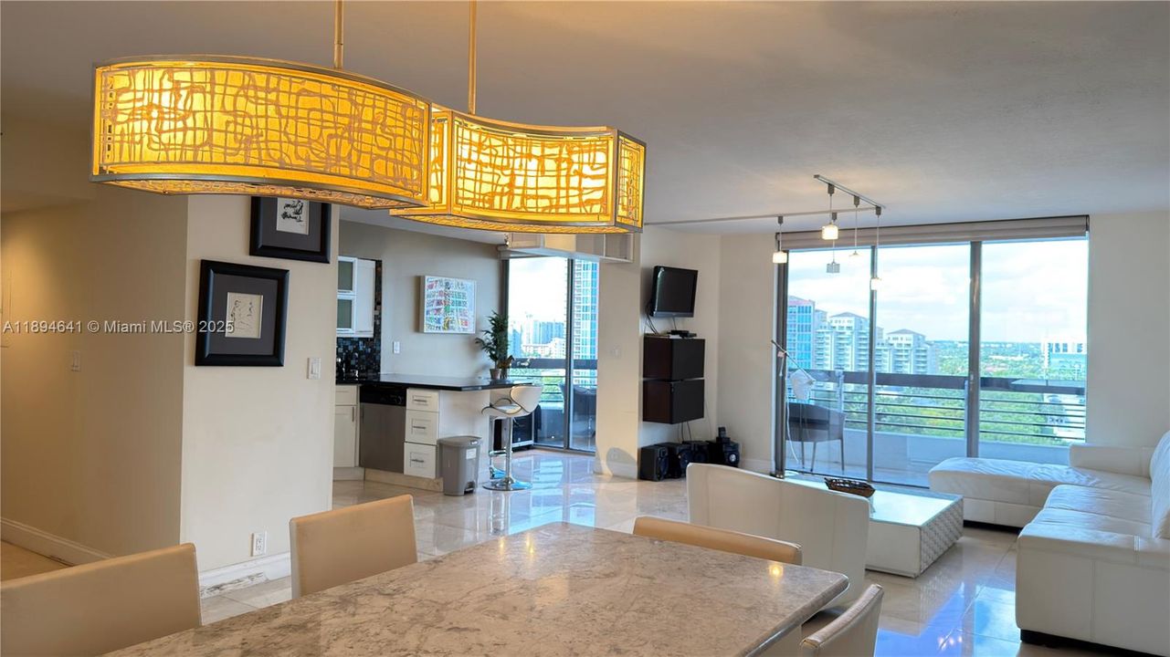 Recently Rented: $3,700 (2 beds, 2 baths, 1365 Square Feet)